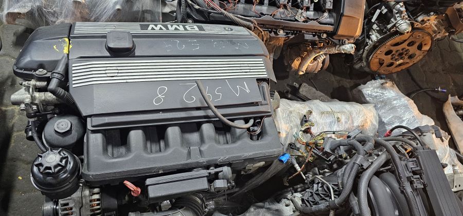 موتور استوک بی ام و مدل M54 آماده بارکیری در شارجه
